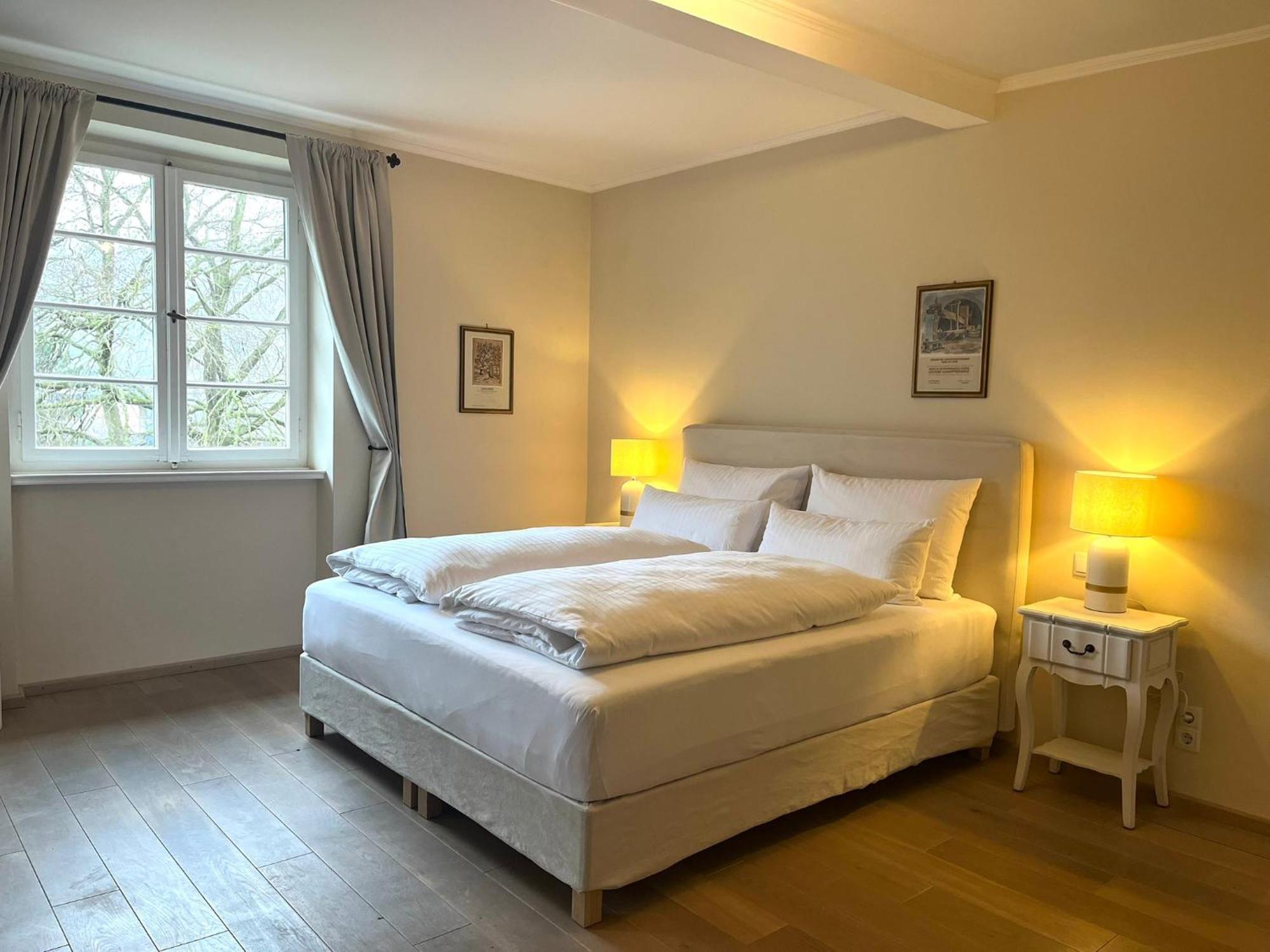 Karolingerhof - Mosel Hotel Krov Ngoại thất bức ảnh