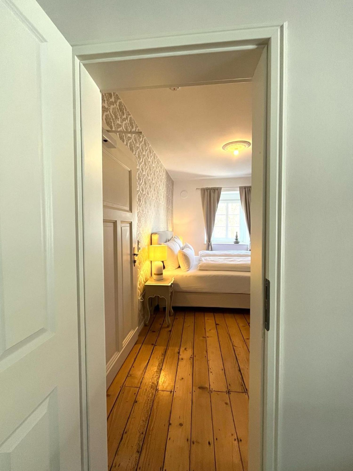 Karolingerhof - Mosel Hotel Krov Ngoại thất bức ảnh