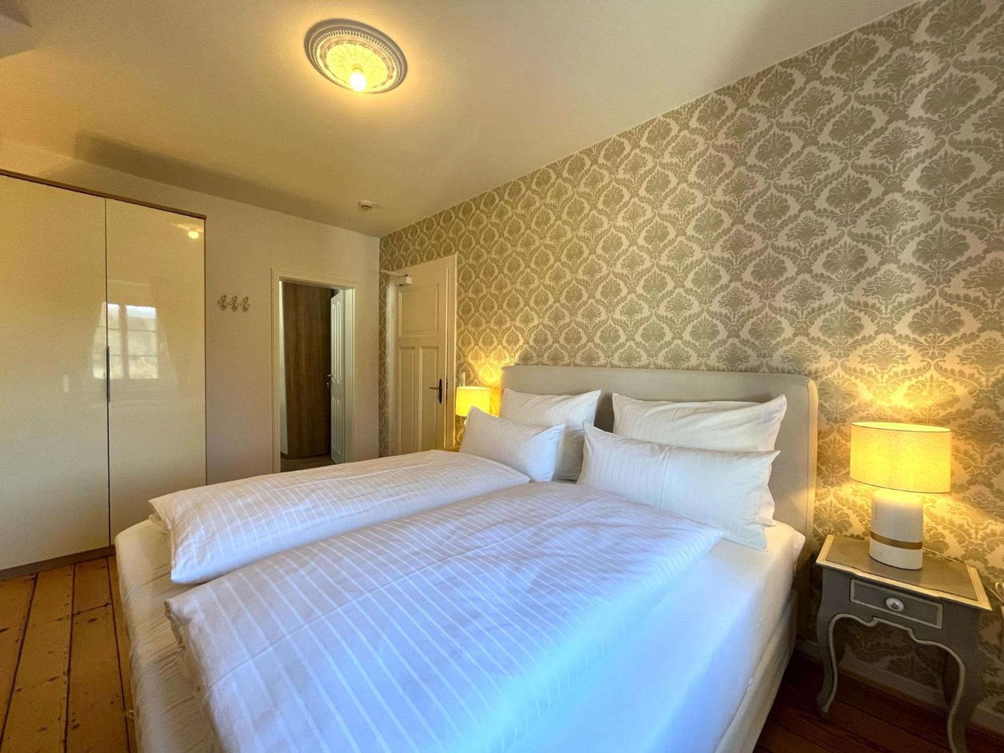 Karolingerhof - Mosel Hotel Krov Ngoại thất bức ảnh