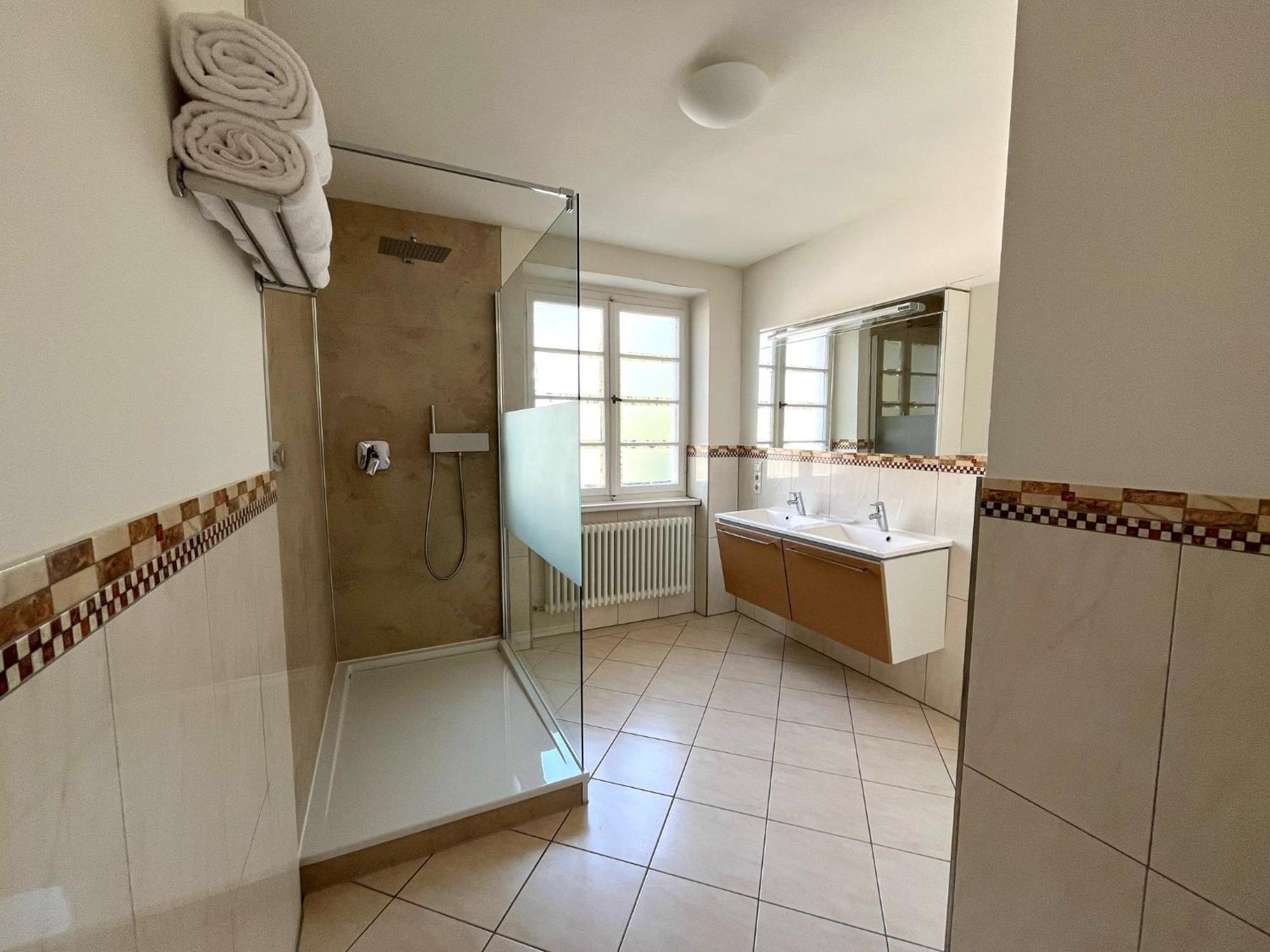 Karolingerhof - Mosel Hotel Krov Ngoại thất bức ảnh